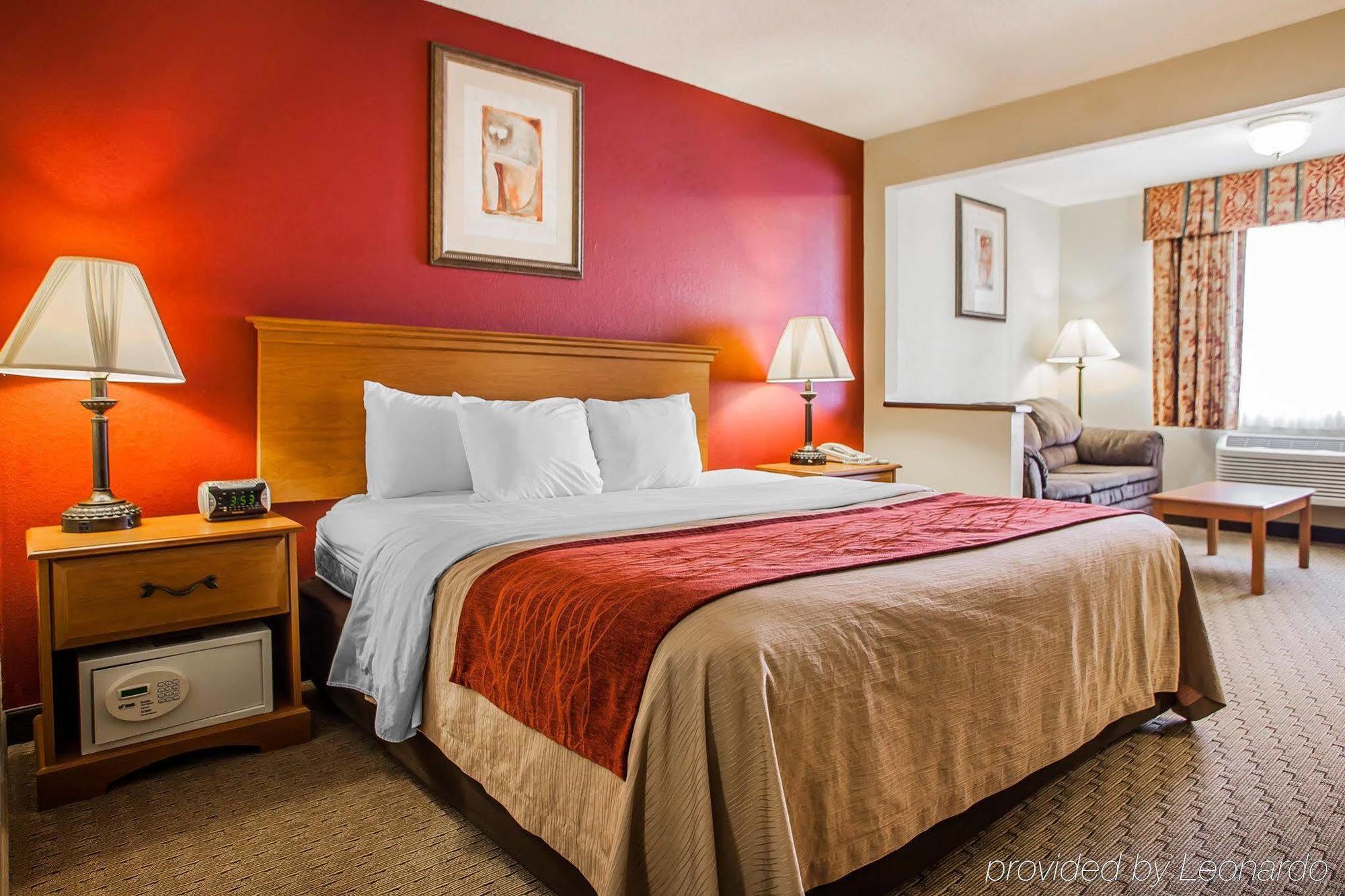 Baymont By Wyndham Fort Dodge Exteriör bild